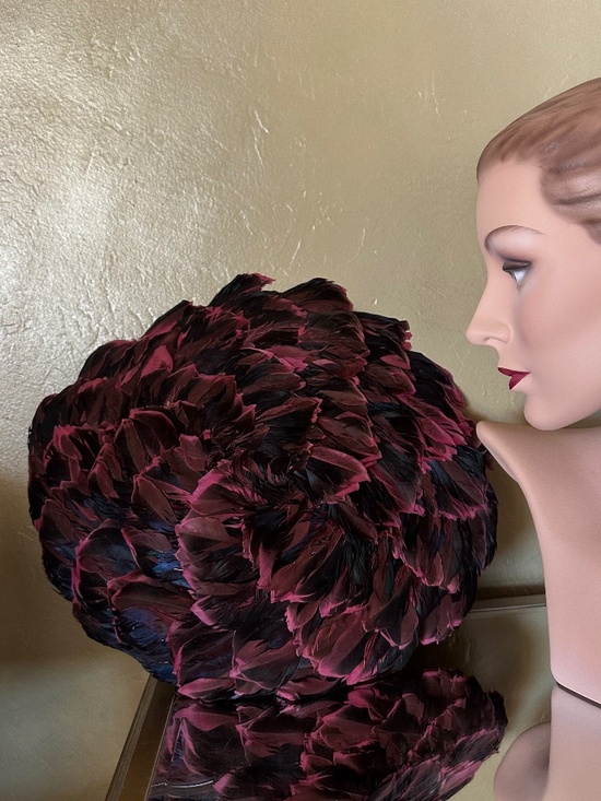 SHOWSTOPPER 1950\'s CARTWHEEL FUCHSIA FELT HAT + FUCHSIA/BLACK FEATHERS main image 9